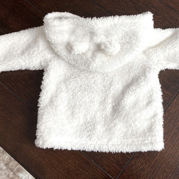 Carter’s White Furry Unisex 9M Zip-up Hoodie - Picture 4 of 4